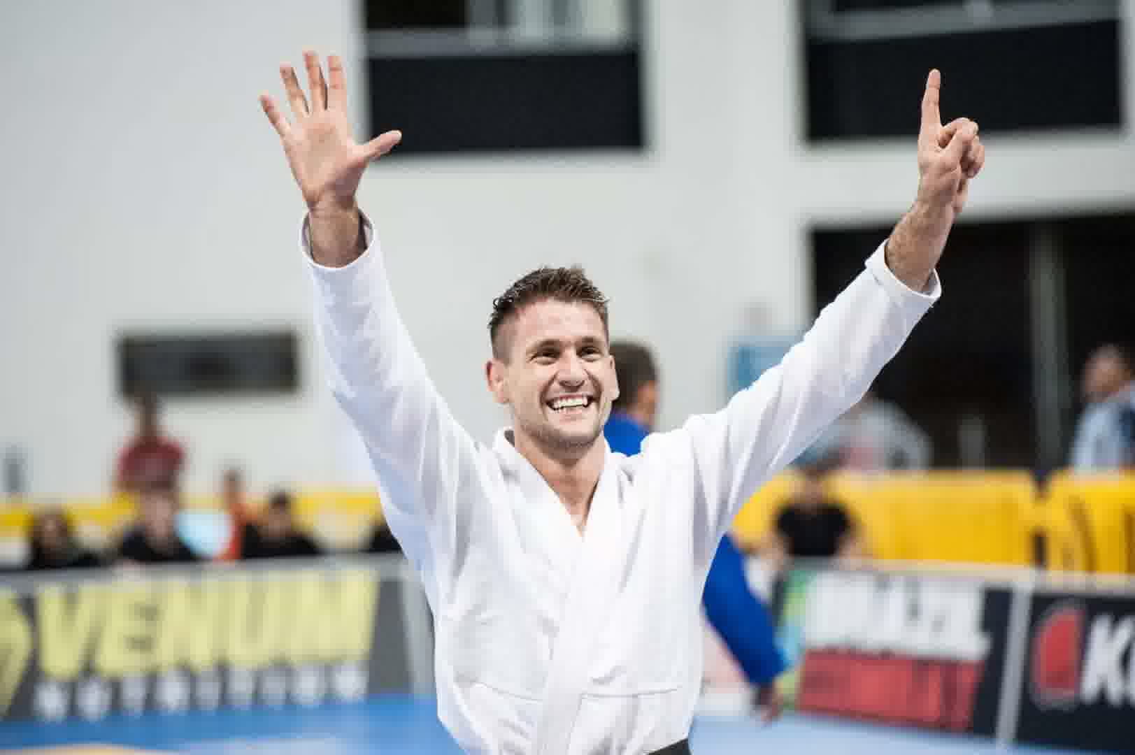 Rafa Mendes 6x World Champion